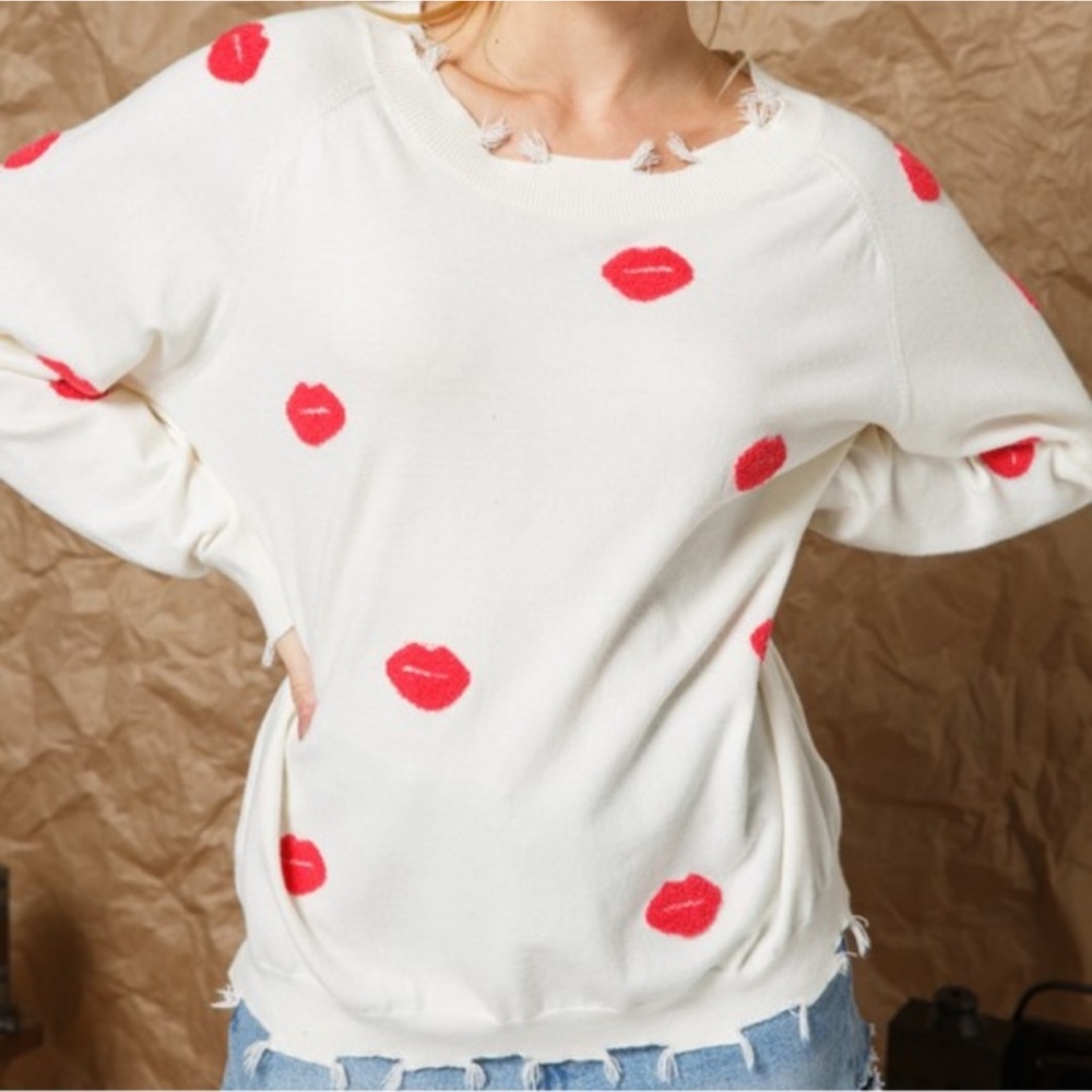 New Covered in Kisses 💕 Distressed Edge So Soft Relaxed Fit Sweater